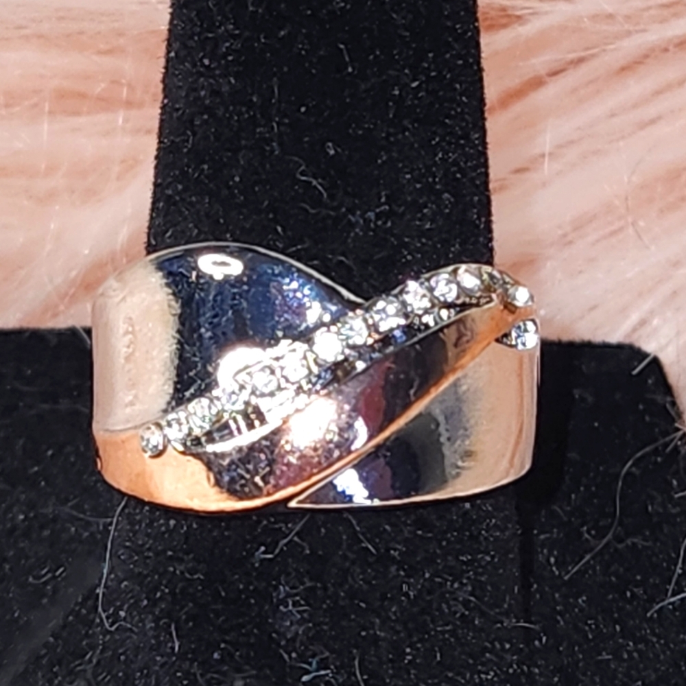 TWO TONE Rose Gold & Silver Elegant Band Ring (Y22)